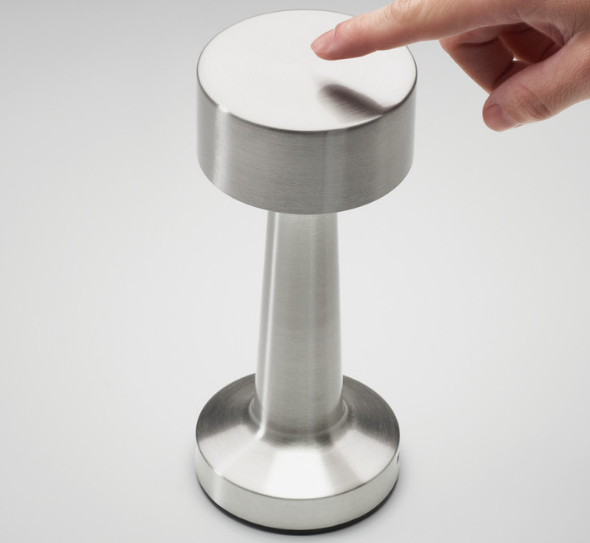 Hierluz Iron Table Lamp with 12 LED lights