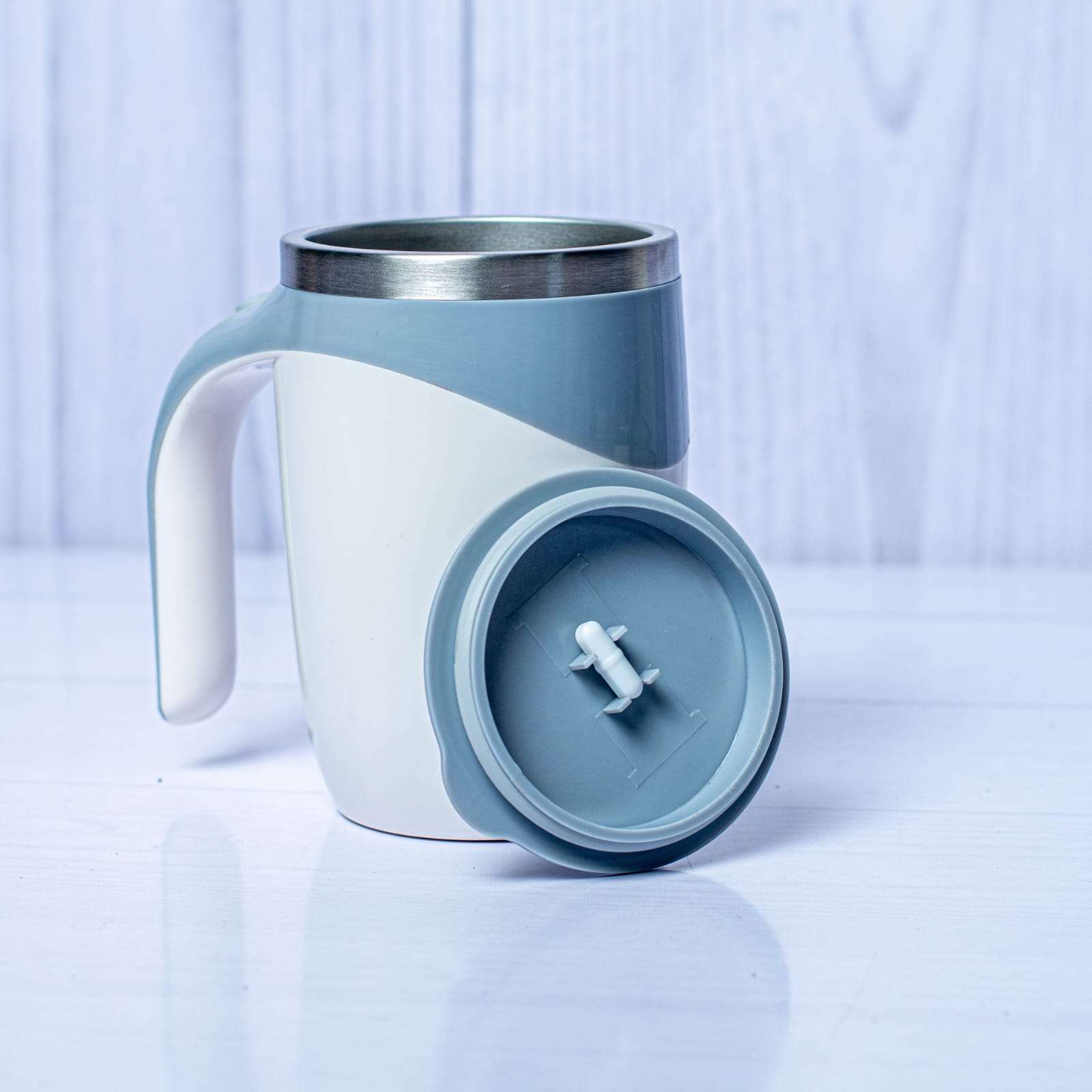 Self Stirring Mug